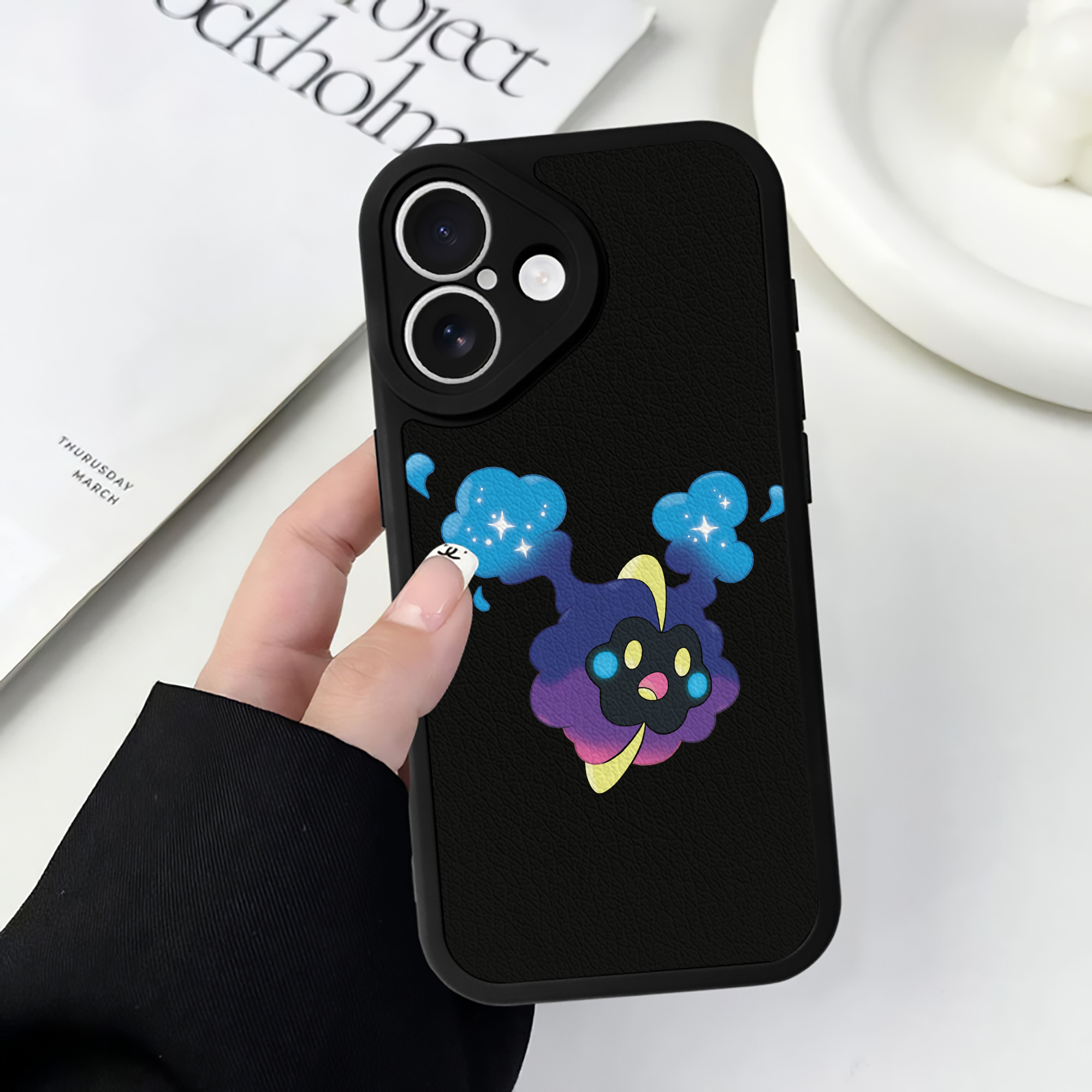 （画像用） ポケットモンスター Pokémon 【iPhone 16シリーズ対応】シリコンスマホケース（レザー調） 材質：シリコン